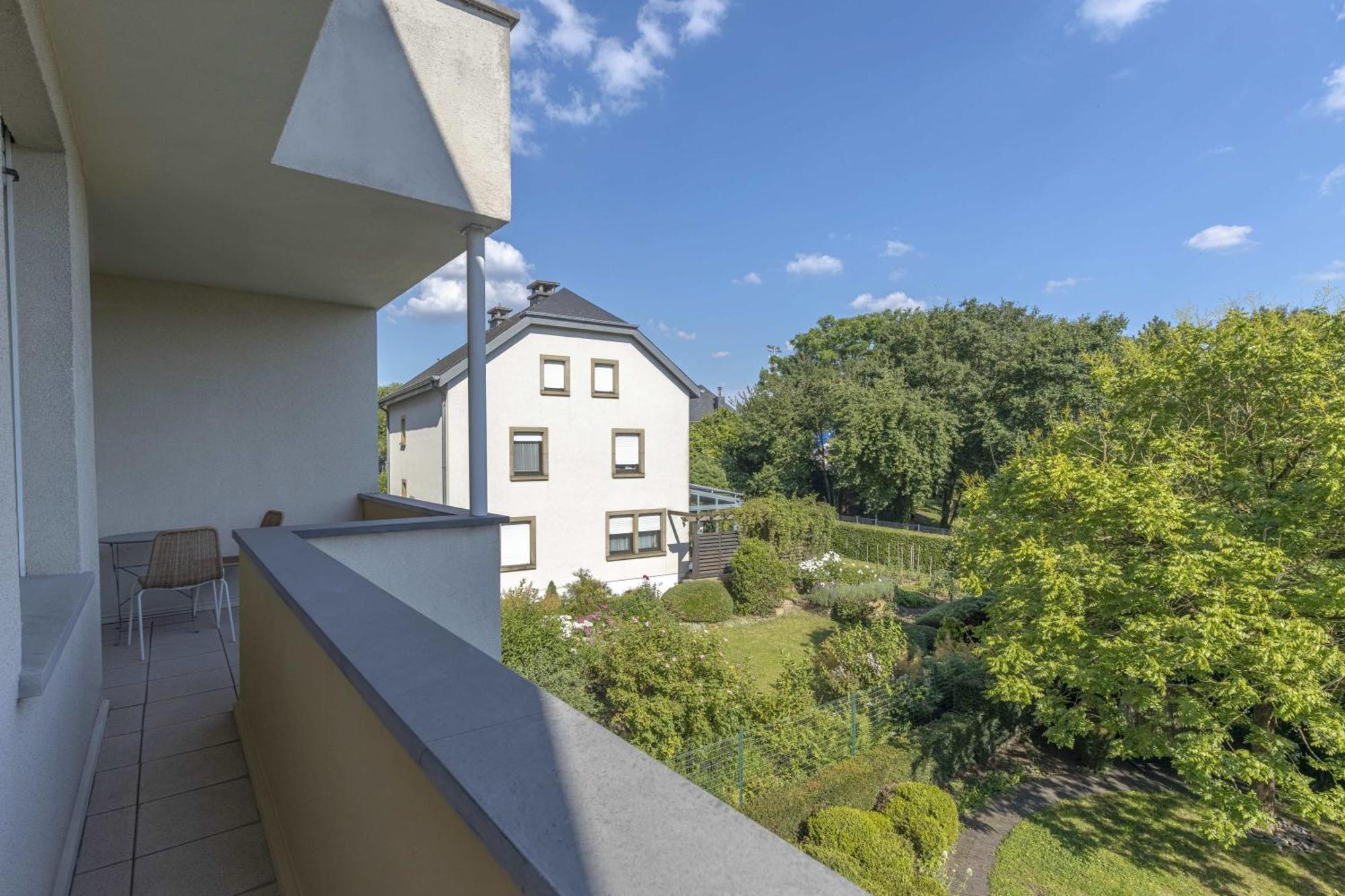Spacious 2br Apt In Central W Balcony Apartamento